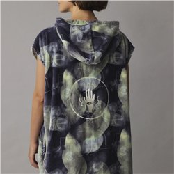 ION Poncho Core Lumen under-water