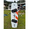 Slingshot Misfit V12 Rentalboard incl. Fly Straps